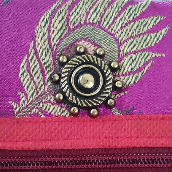 Handcrafted Elegant Indian Silk Purple and Red Brocade Envelope Peacock Feather - Picture 2 of 7